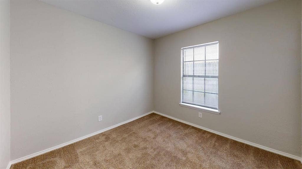 1 BR in Arlington