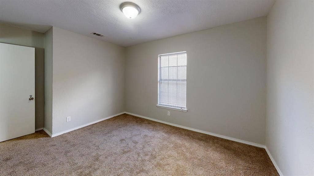 1 BR in Arlington