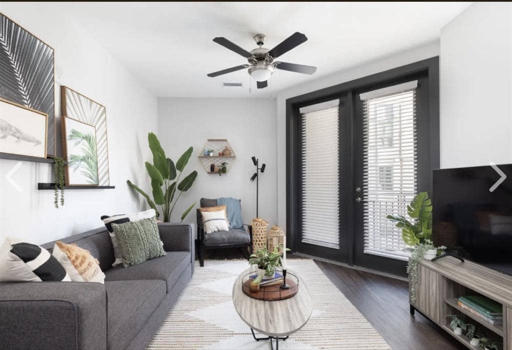Immediately move in!!