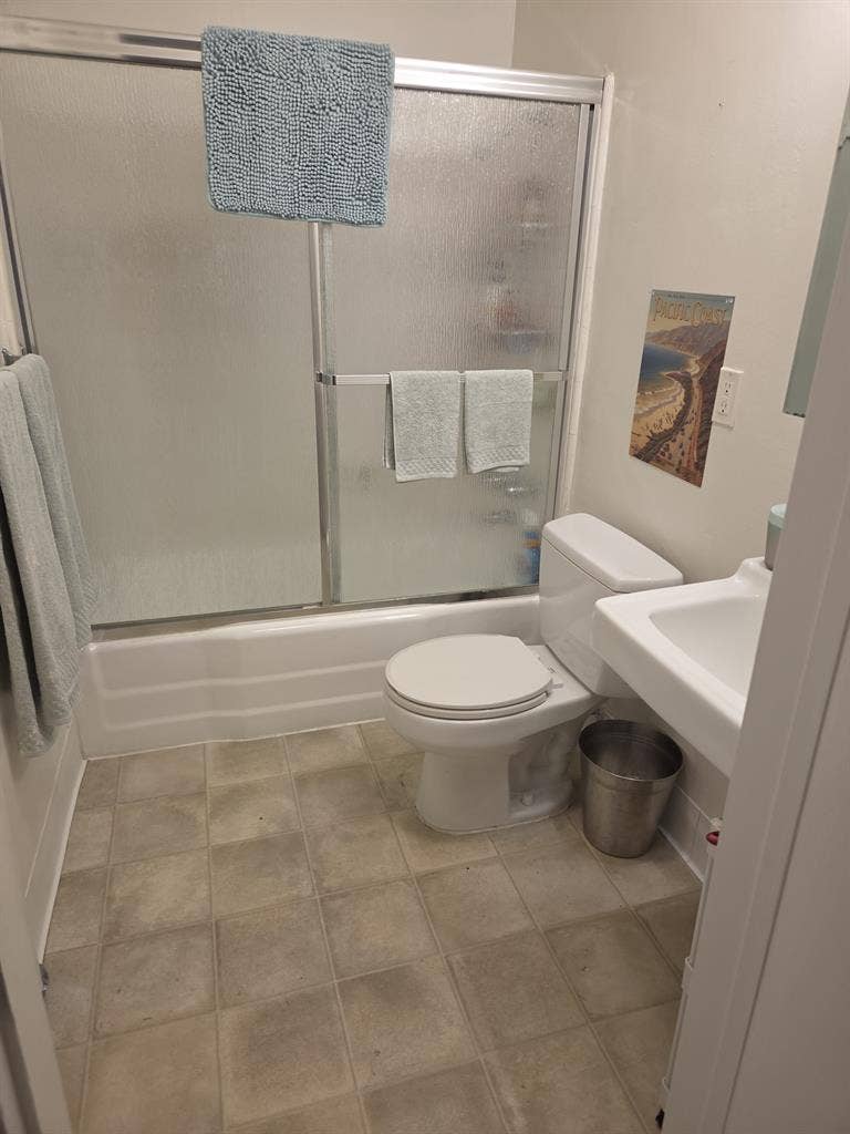 Seeking roommate and friend