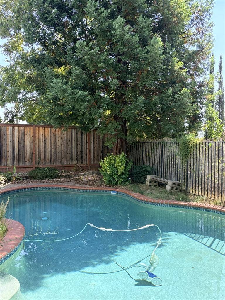 Granite Bay Room Available