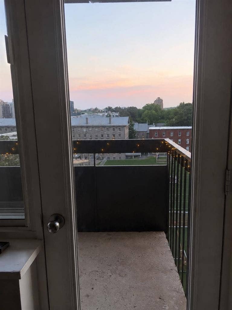 1 bed 1 bath in Downtown Montreal
