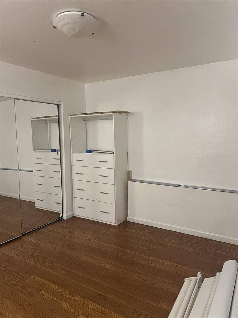 SF -2 Bedroom Apartment for lease