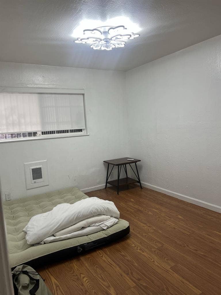 SF -2 Bedroom Apartment for lease