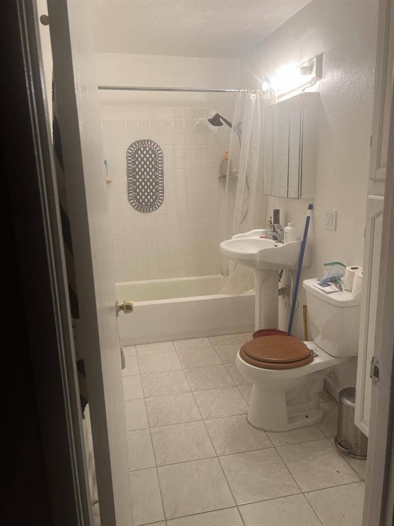 SF -2 Bedroom Apartment for lease