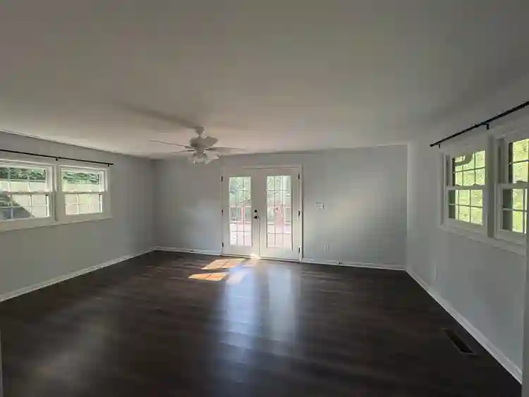 Modern 3 Bed 3.5 Bath House Athens