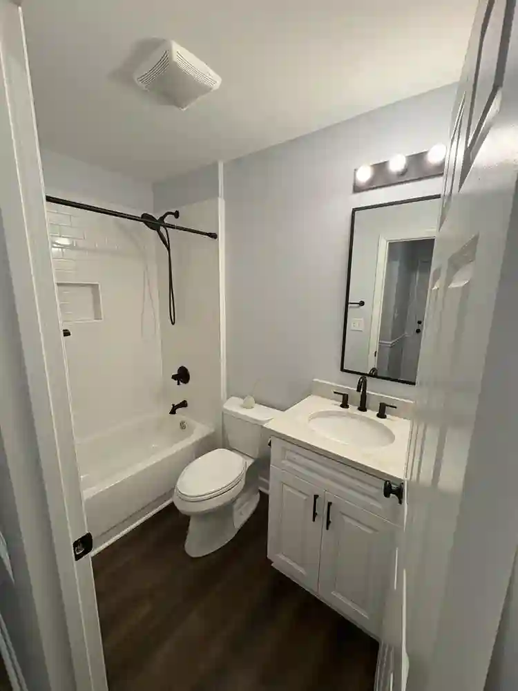 Modern 3 Bed 3.5 Bath House Athens