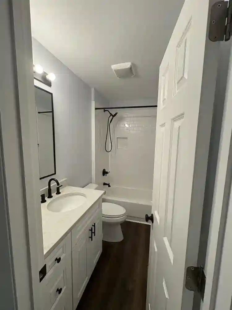 Modern 3 Bed 3.5 Bath House Athens