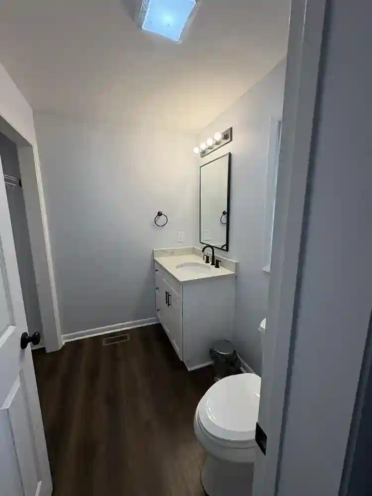 Modern 3 Bed 3.5 Bath House Athens