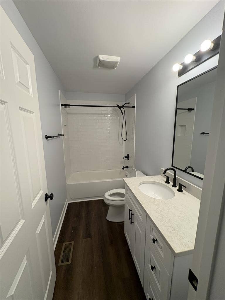 Modern 3 Bed 3.5 Bath House Athens