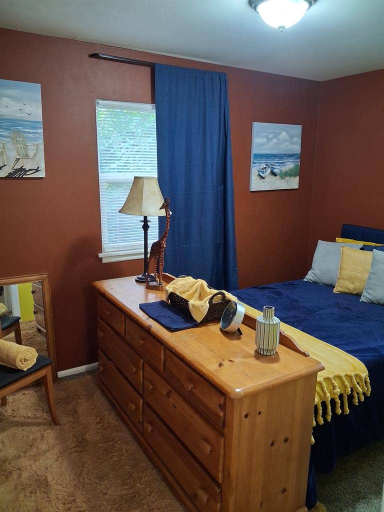 A Cozy Room with Queen Sized Bed