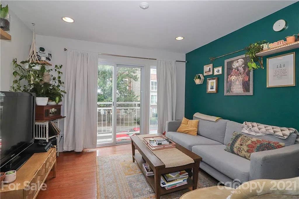 2 BR in Charlotte