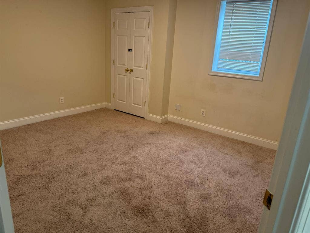 Semi-basement Apartment for rent