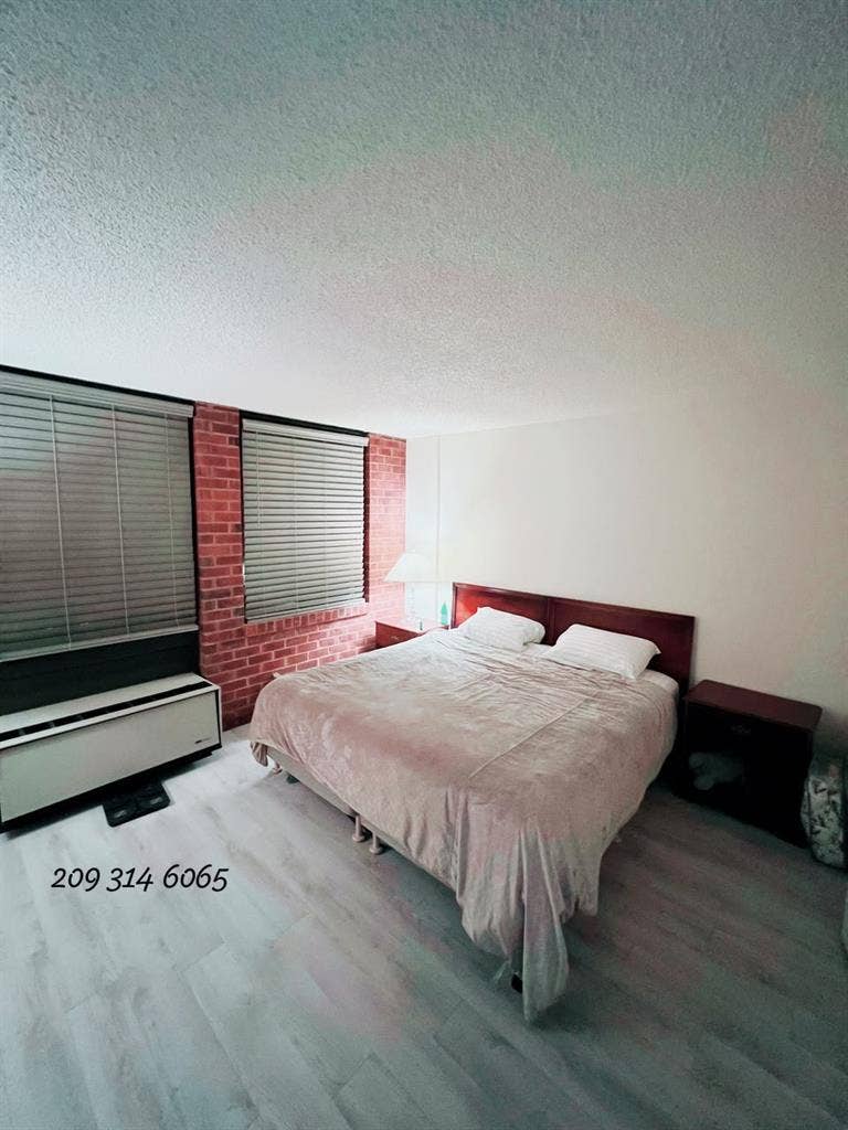 Freshly renovated 1-bedroom,