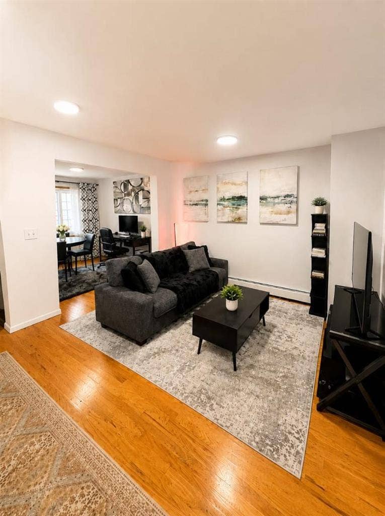 Furnished room in Astoria
