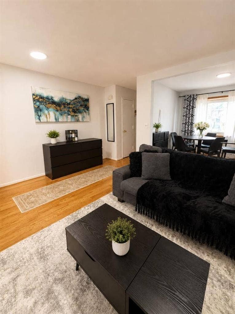 Furnished room in Astoria