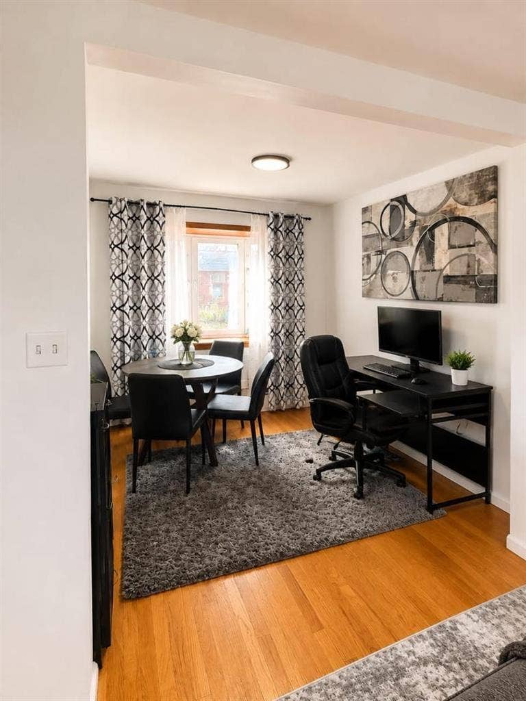 Furnished room in Astoria