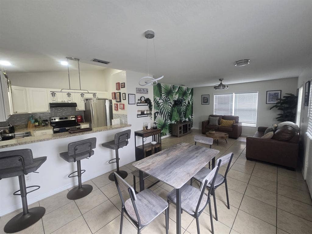 New Listing - Downtown Lakeland