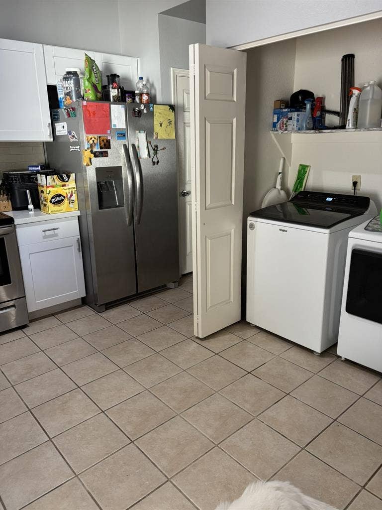 Small room for Rent!