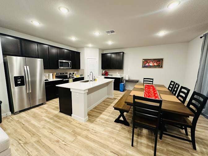 Need Roommates for Furnished Rooms