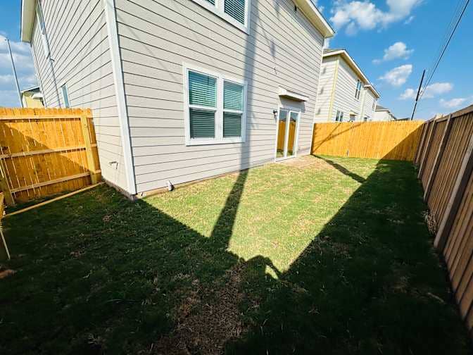 Need Roommates for Furnished Rooms