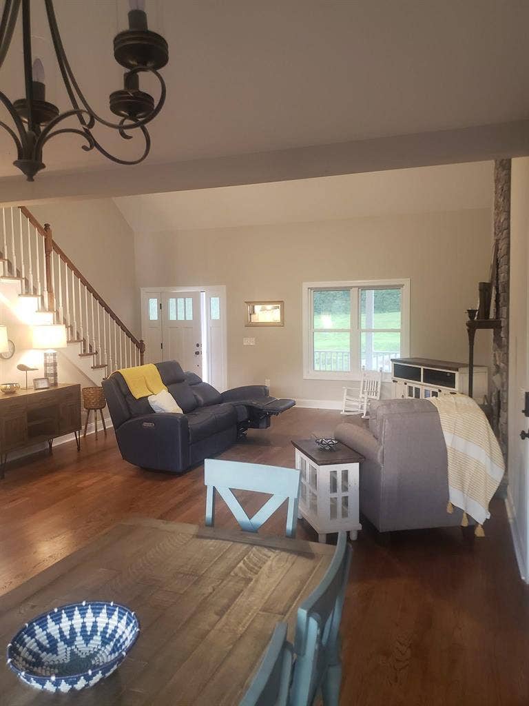 Private room for rent upstairs