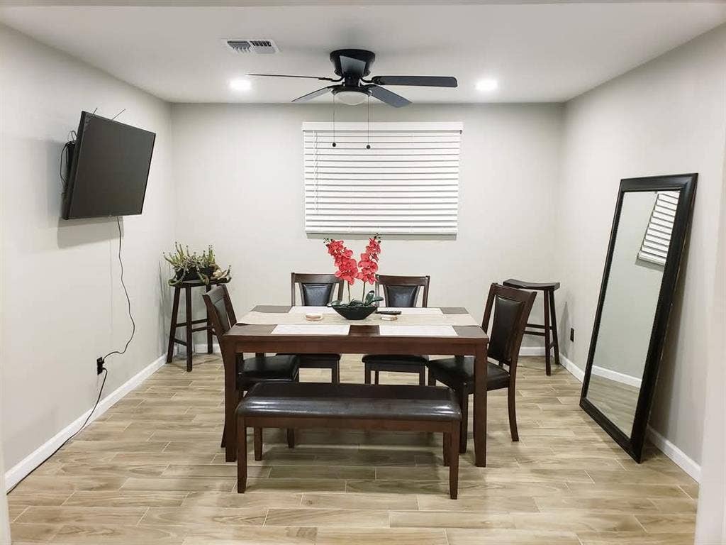Quiet room for rent