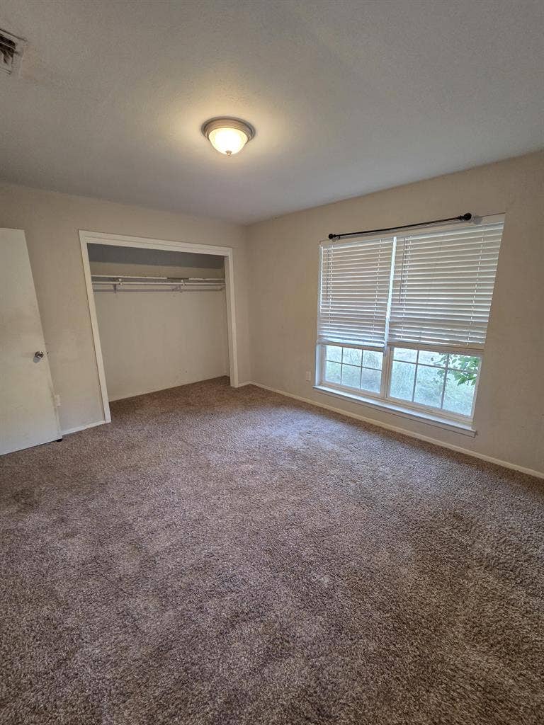 Private bedroom for rent
