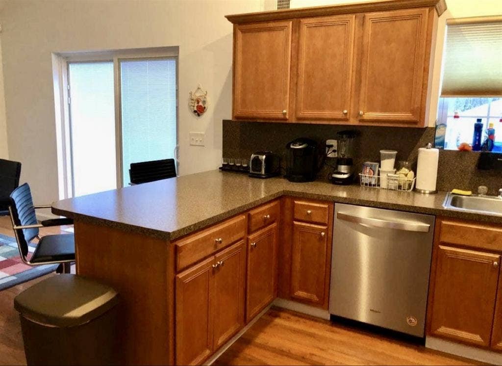 Roommates Needed / Share New Home!