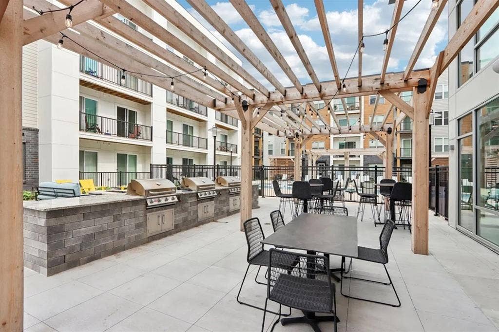 Luxury 2bd 2ba w move-in credit $$