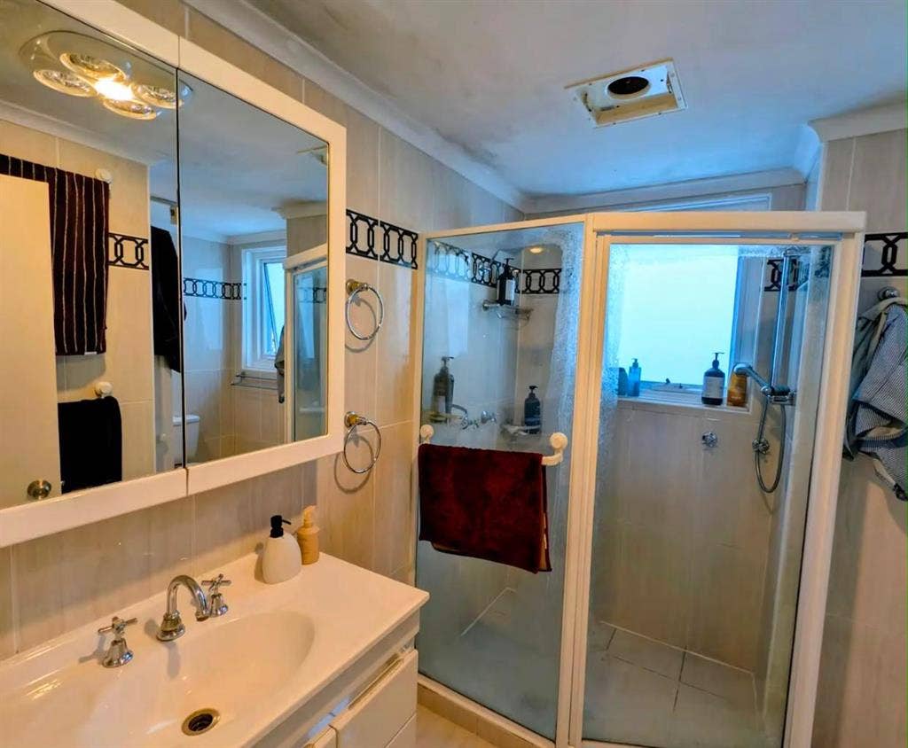 1 Private bedroom