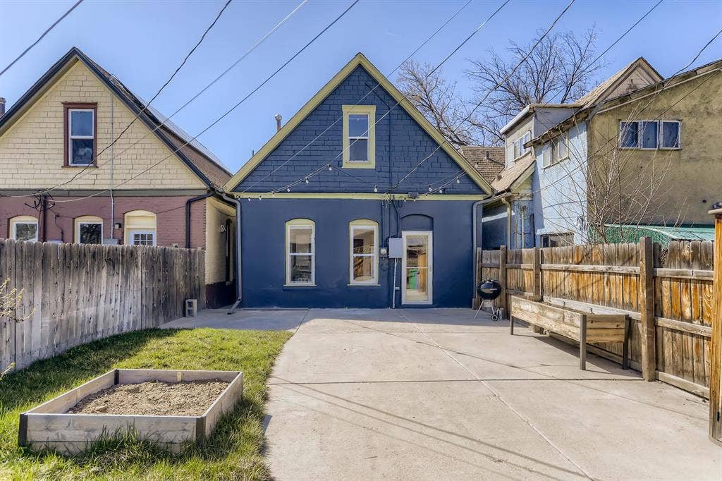 3 BR in Denver