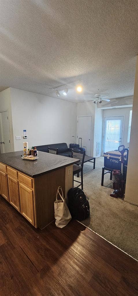 Student lease Takeover