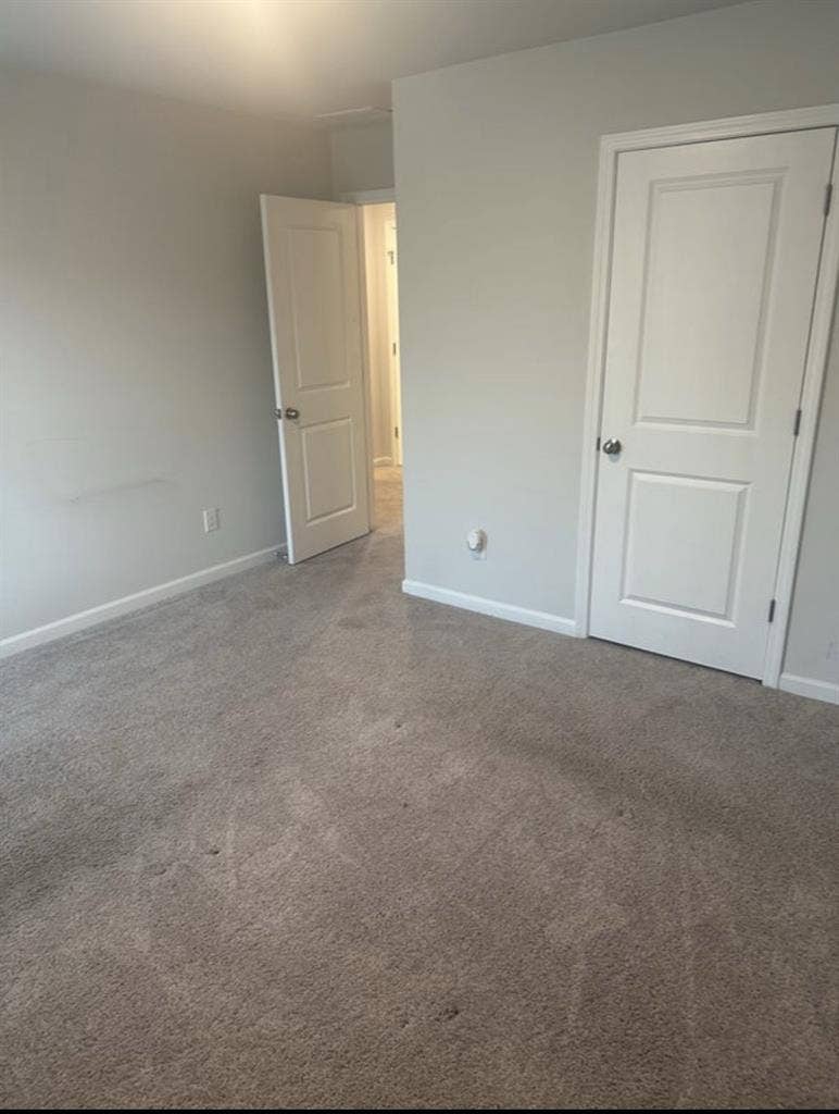 $800 | Private room | Female only|