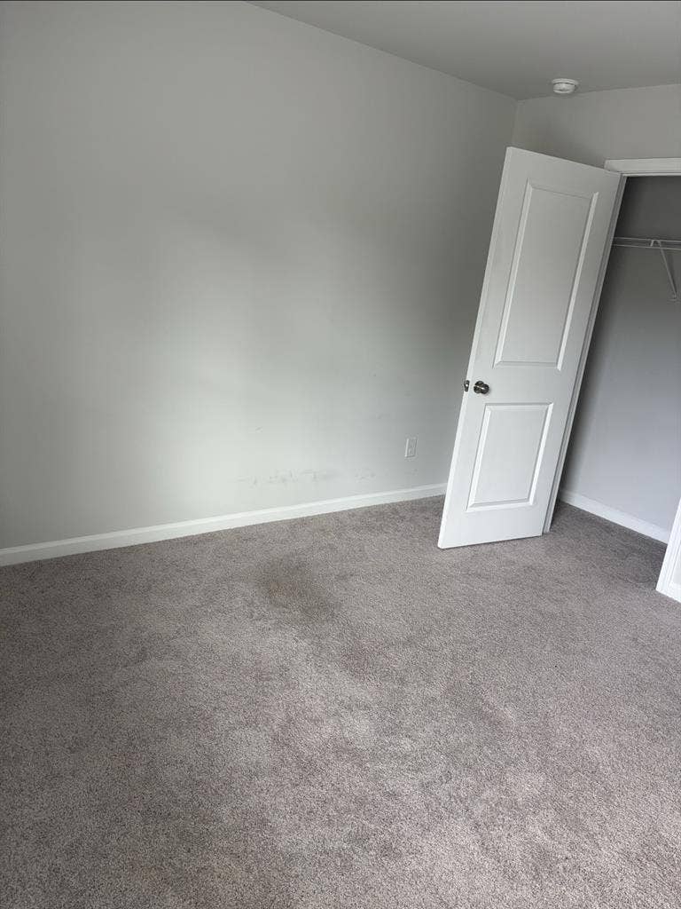 $800 | Private room | Female only|