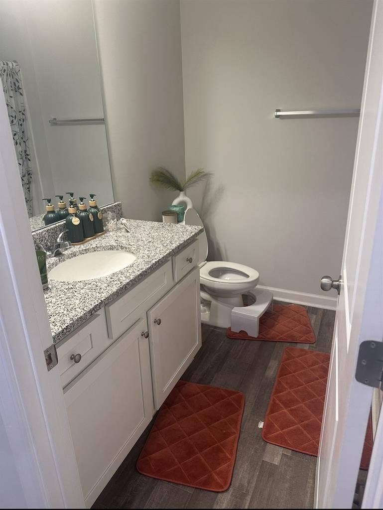 $800 | Private room | Female only|
