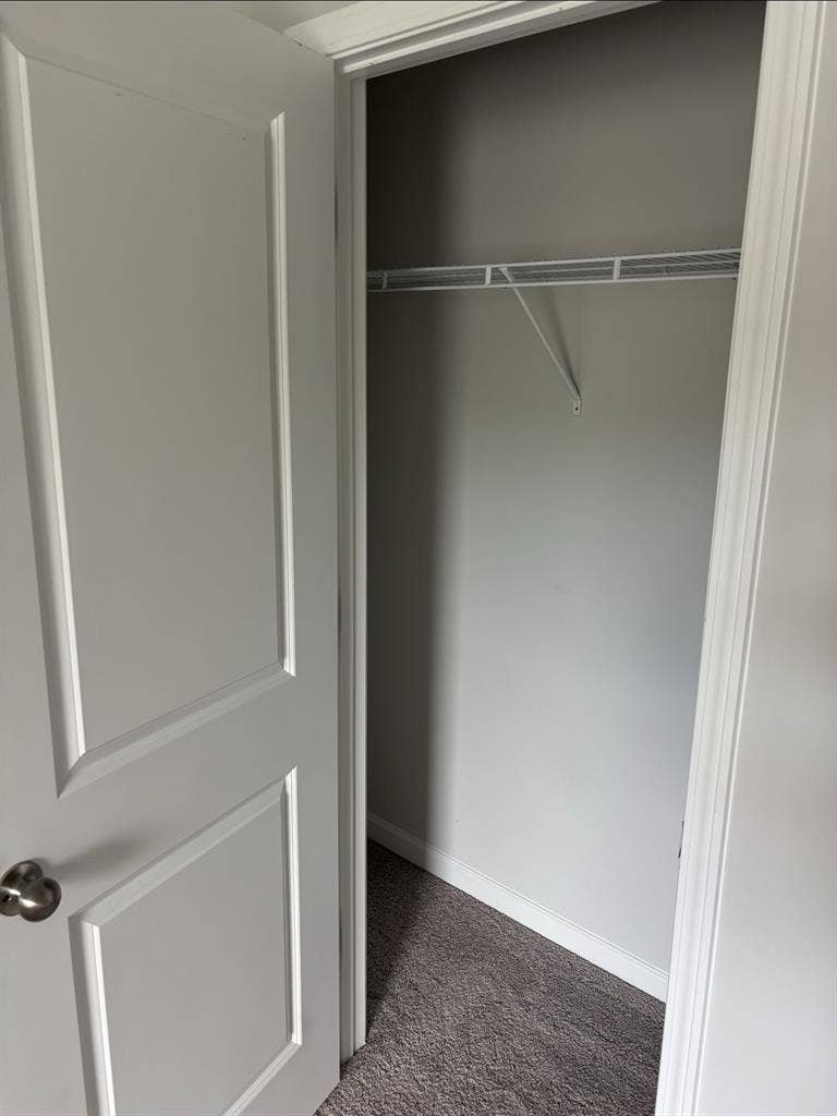 $800 | Private room | Female only|