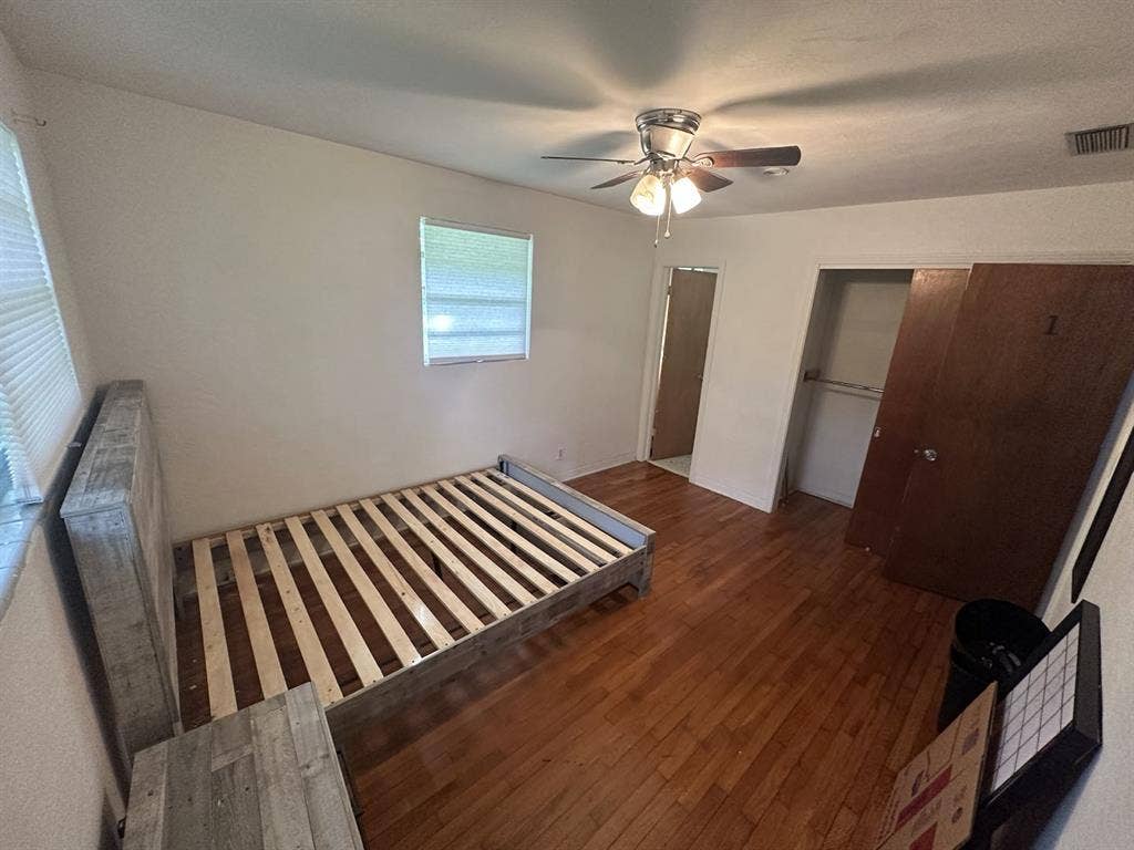 2-MINUTE WALK FROM EMBRY-RIDDLE!