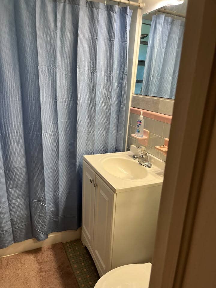 2-MINUTE WALK FROM EMBRY-RIDDLE!