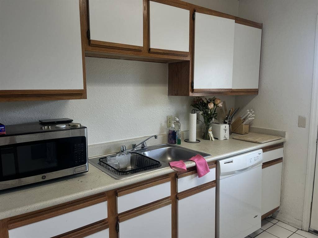 Females Only Single Bedroom UCF