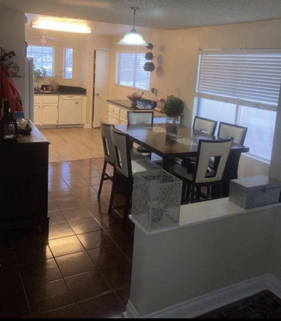 Room for rent for female in NW