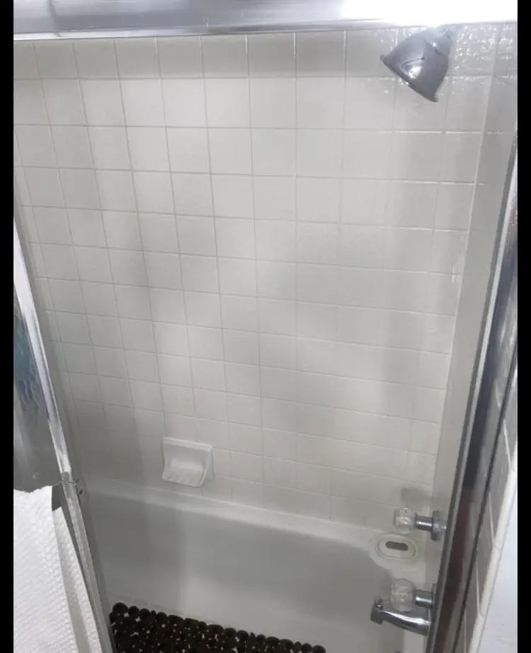 Room for rent for female in NW