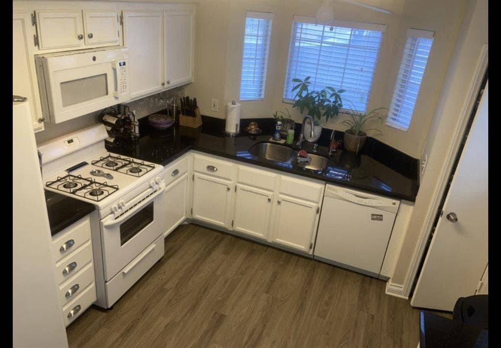 Room for rent for female in NW