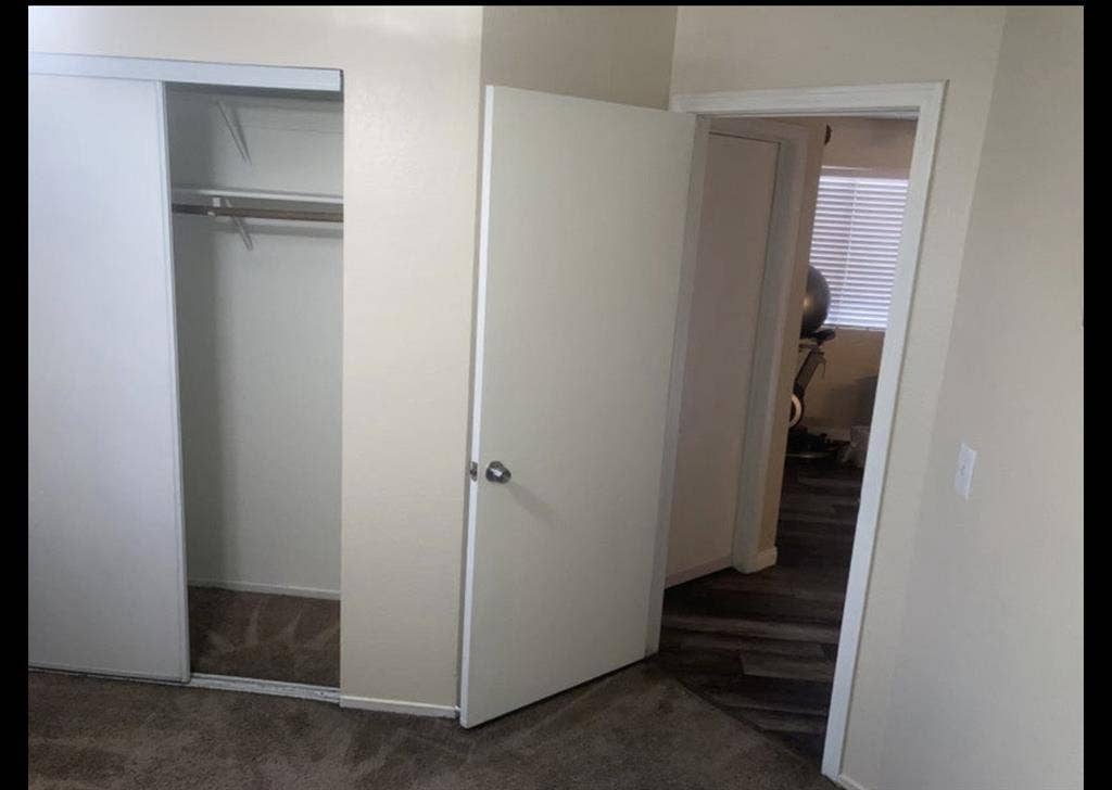 Room for rent for female in NW
