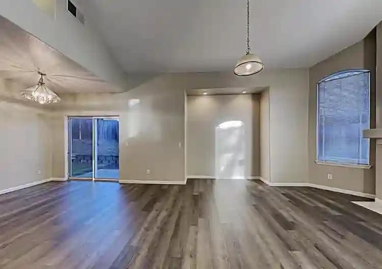 Affordable 3Bedr00m 2.5Bathr00m