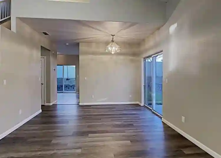 Affordable 3Bedr00m 2.5Bathr00m