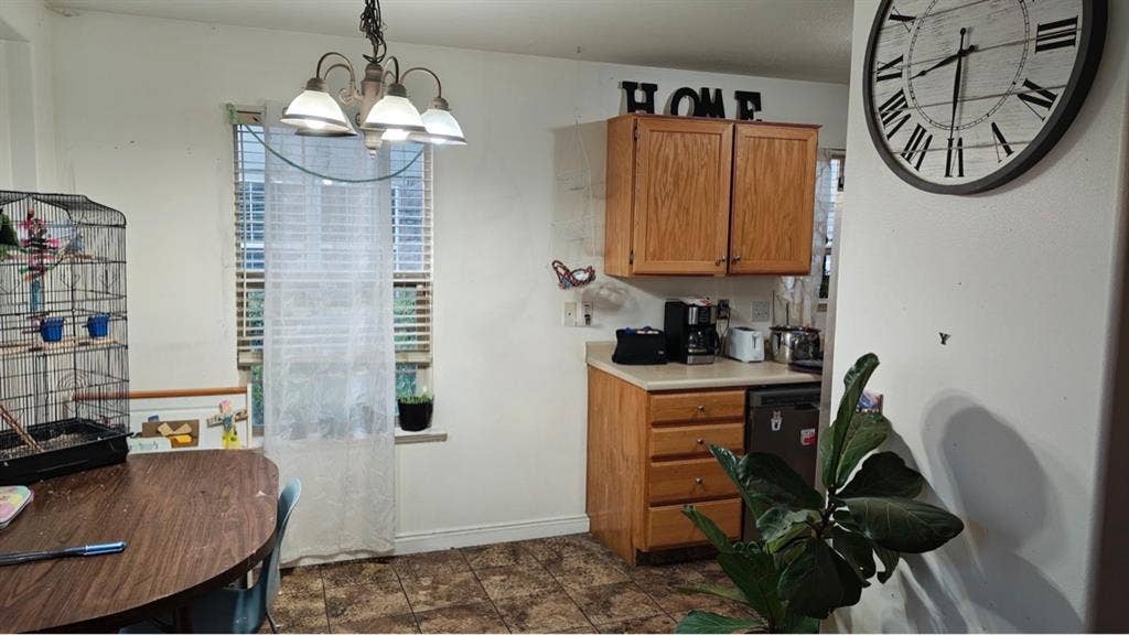 2 beds and shared bath in townhouse