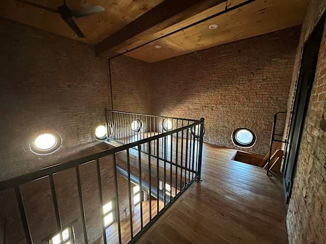 2B/ 2B WEST END PROVIDENCE