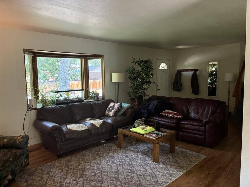 Looking for 1 Male Roommate