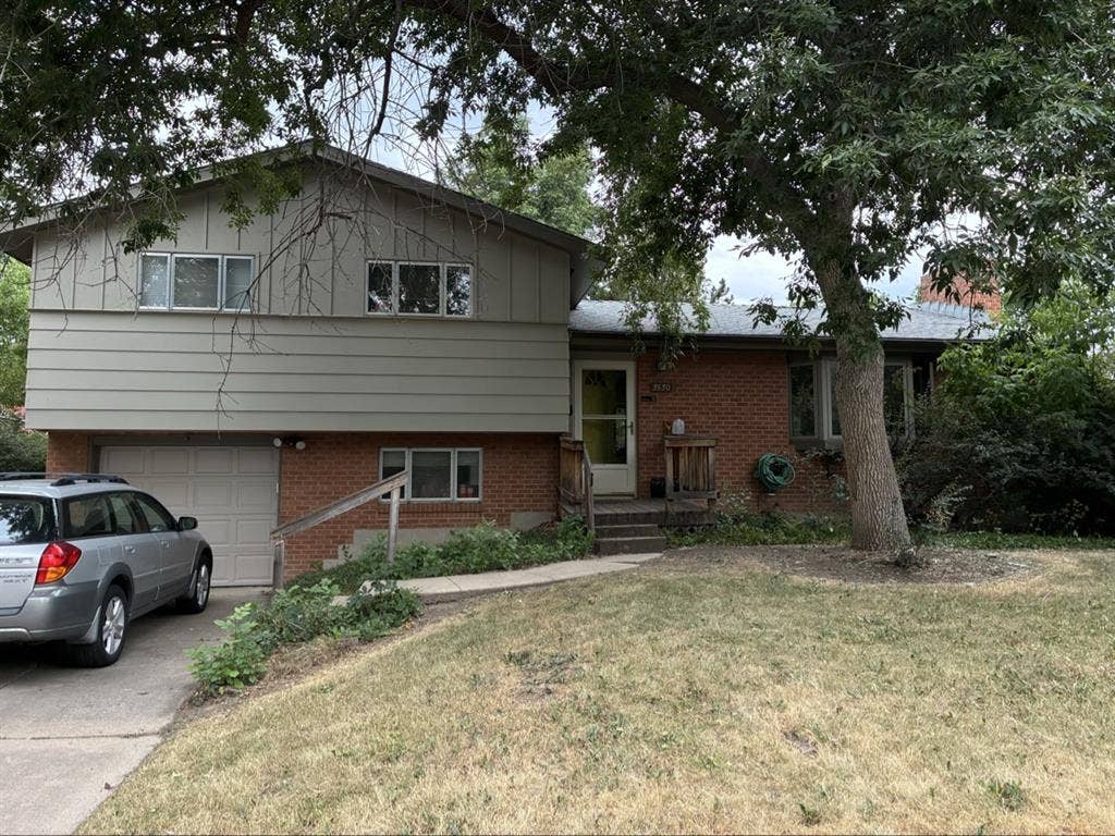 Looking for 1 Male Roommate